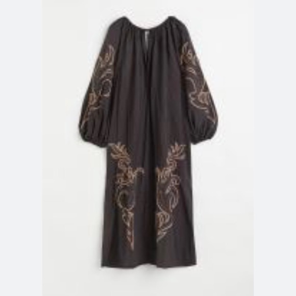 Long dress ballon sleeve embroidered mid calf - Picture 8 of 9